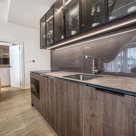 Tiliana Apartment *