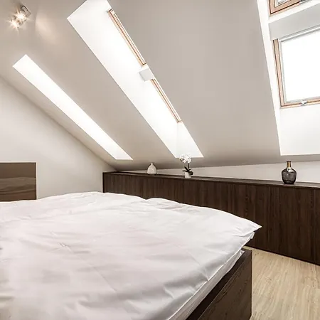 Tiliana Apartment *